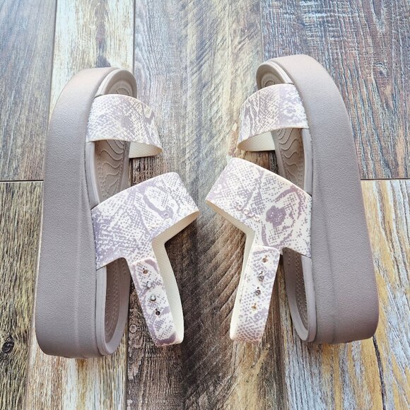Crocs Brooklyn Snake Printed Low Wedge Platform Sandals Sling Back Beige - Picture 5 of 12